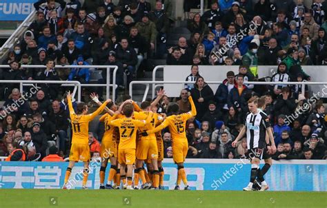 Cambridge United Players Celebrate Cambridge Uniteds Editorial Stock ...