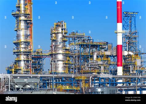 Oil and gas processing plant, refinery Stock Photo - Alamy