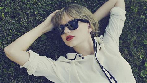 Taylor Swift Red Album Wallpapers - Top Free Taylor Swift Red Album Backgrounds - WallpaperAccess