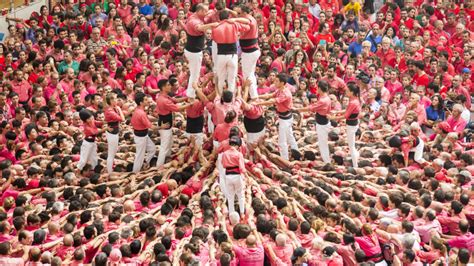 Les 7 traditions catalanes à connaitre avant de partir - Club Villamar