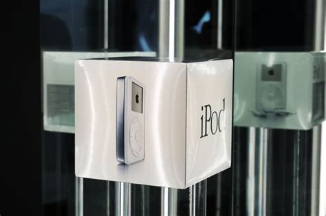 A First-Gen Apple iPod Sold for $29,000 at Auction - EDM.com - The ...