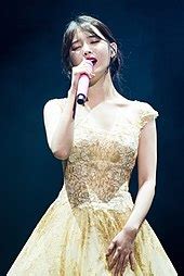 IU (singer) - Wikipedia