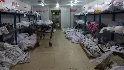 Crowded morgue reveals the cost of Karachi's heat wave