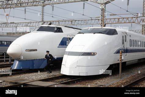 TOKYO, Japan - Photo shows 100 series (L) and 300 series shinkansen ...