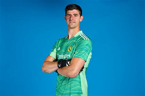 Thibaut Courtois HD Wallpaper, HD Sports 4K Wallpapers, Images and Background - Wallpapers Den