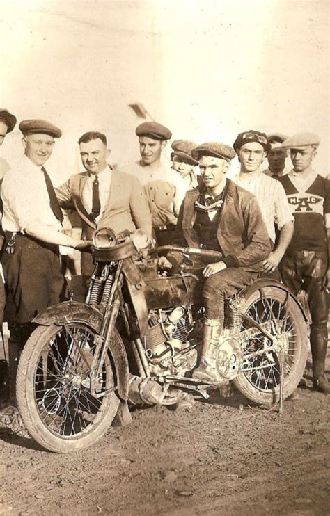 Vintage Motorcycle Racing | MATTHEW'S ISLAND