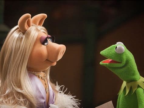 Fictional felt beings Kermit the Frog and Miss Piggy have broken up