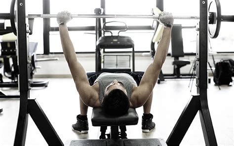 Is it OK to Lock My Elbows During Upper-Body Exercises?