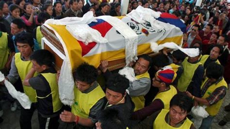 Tibetan protester sets himself ablaze | CBC News