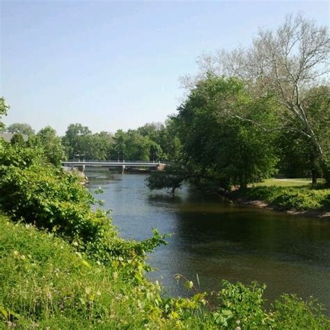 Elkhart Riverwalk - Downtown Elkhart - 3 tips