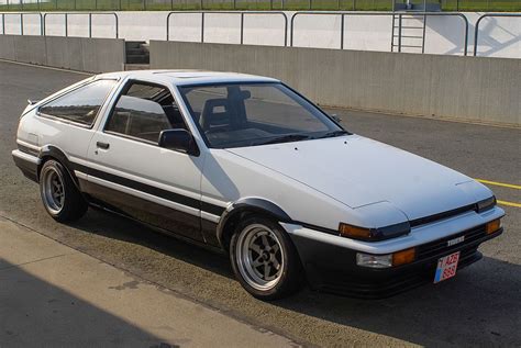 Toyota Corolla GT AE86 Trueno hatchback - Toyota AE86 - Wikipedia ...