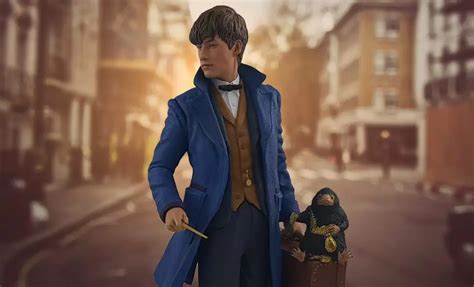 Icon Heroes' Fantastic Beasts and Where to Find Them Newt Scamander and Niffler statue unveiled