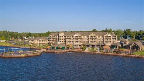 Chautauqua Harbor Hotel | Waterfront Chautauqua Finger Lake Hotel