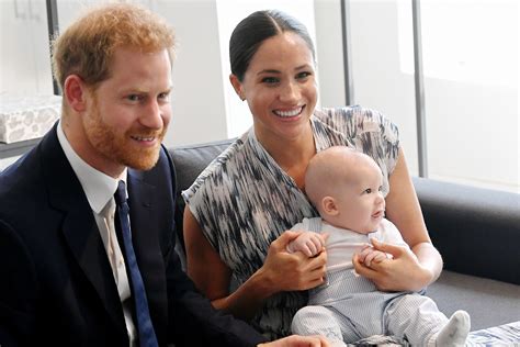 US Weekly: Prinz Harry und Meghan Markles 1-jähriger Sohn Archie kann ...