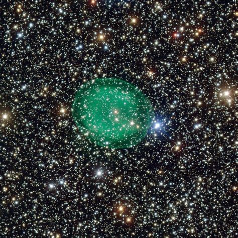 New Photo Reveals 'Ghostly' Green Nebula in Deep Space | Space