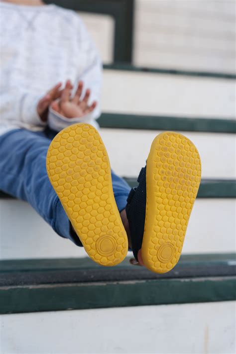 9 Best Barefoot Shoes for Kids (durable + comfortable)