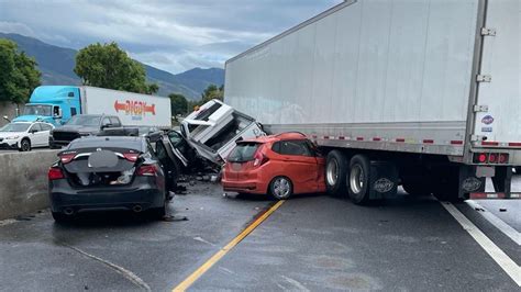 Minor injuries after semi loses control, causes multi-vehicle crash on I-15 in Layton