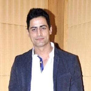 Mohit Raina - Age, Family, Bio | Famous Birthdays