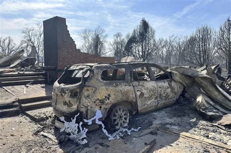 Wildfire grows into one of largest in Texas history as flames menace ...