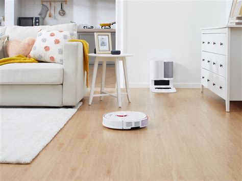 Roborock S7+ robot vacuum & sonic mop stores up to 60 days of dust & has a self-empty dock ...