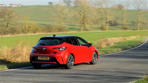 Making the most of a self-charging hybrid - Toyota UK Magazine