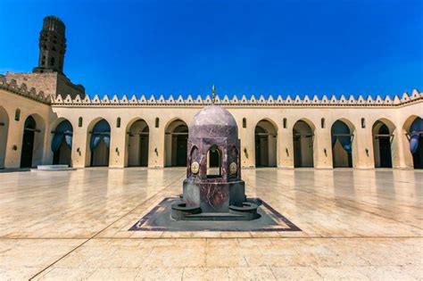 Filming in the Al Hakim Mosque - Line producers in Cairo