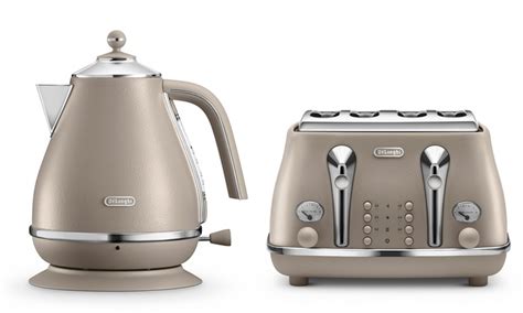 Delonghi Kettle and Toaster Set | Groupon Goods