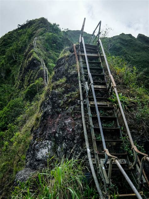 Stairway To Heaven Hawaii Hike: The Epic Haiku Stairs In Oahu - Global ...