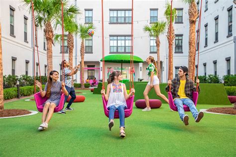 Residence halls open for new students | SCAD.edu