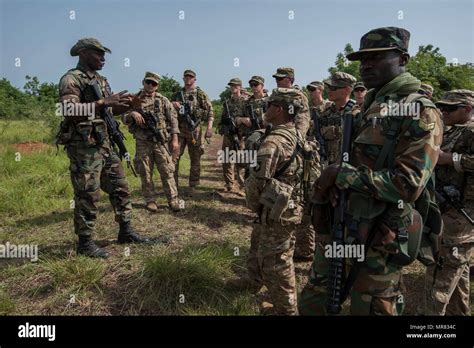 Ghana army training hi-res stock photography and images - Alamy