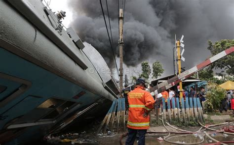 Tragedi Bintaro Ii- Jakarta Update, Galeri, Viral