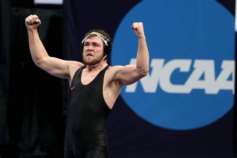 8 Iowa Hawkeyes wrestlers advanced to the quarterfinals of the 2021 ...