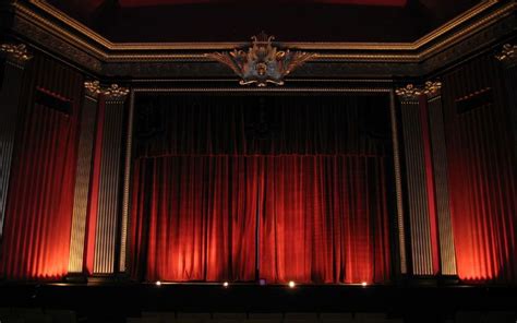 Theater Red Curtains wallpaper | 建築デザイン, 北戴河, 緞帳