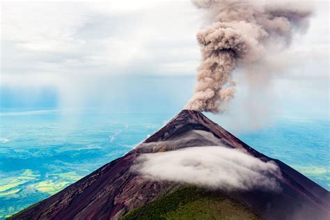 The Acatenango Volcano Hike to see Fuego in Guatemala - Tales of a Backpacker