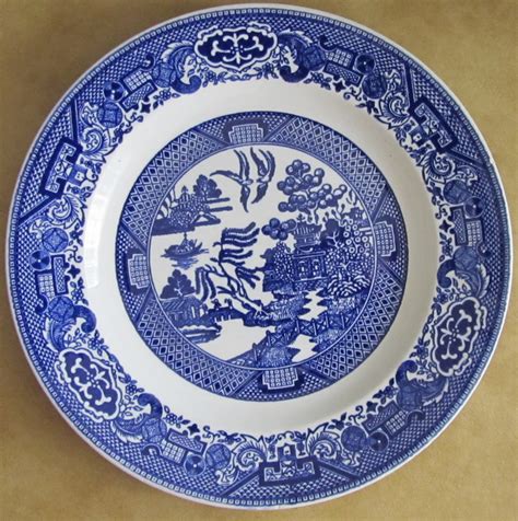 VINTAGE BLUE WILLOW WARE ROYAL CHINA UNDERGLIZED 9" DINNER PLATE ...