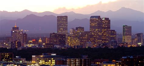 denver-dusk-skyline-mountains-1200 | Mile High Limo Tours