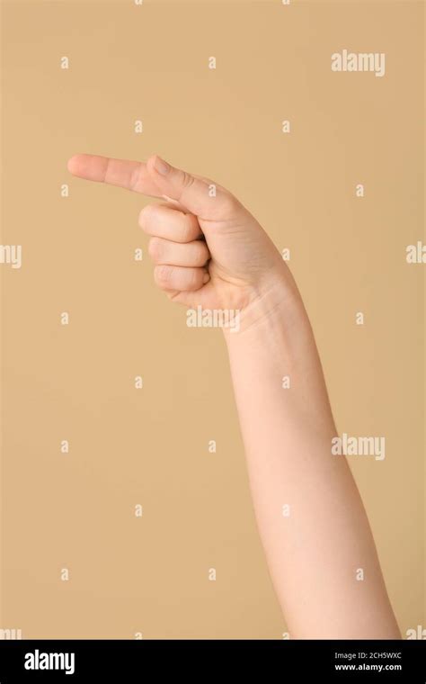 Hand showing letter G on color background. Sign language alphabet Stock ...