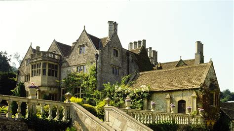 7 Castle Homes With Famous Owners | Architectural Digest ...