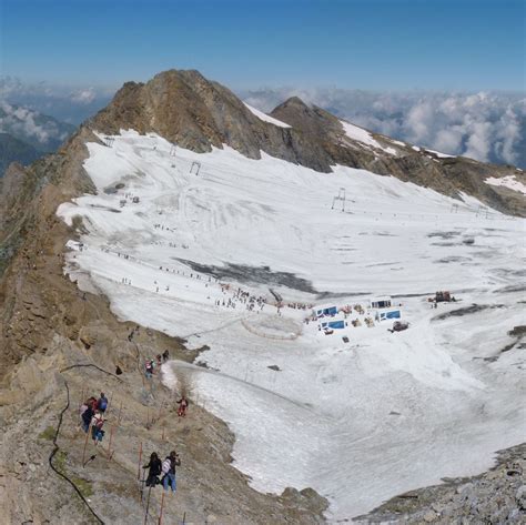 Summertime skiing above the clouds at the Kitzsteinhorn | Skiing, Above ...