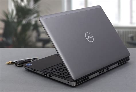 Dell Precision 15 7560 - Top 5 Pros and Cons | LaptopMedia AU