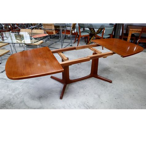 Refinished Mid-Century Modern Gudme Mobelfabrik Expanding Danish Teak Dining Table