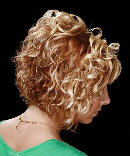 A line bob | Curly hair styles, Medium curly hair styles, Short curly haircuts