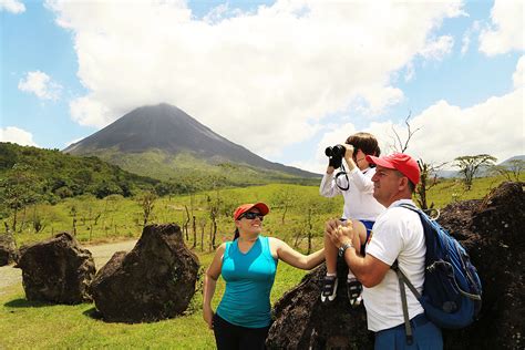 Arenal Volcano Hike - FlowTrips