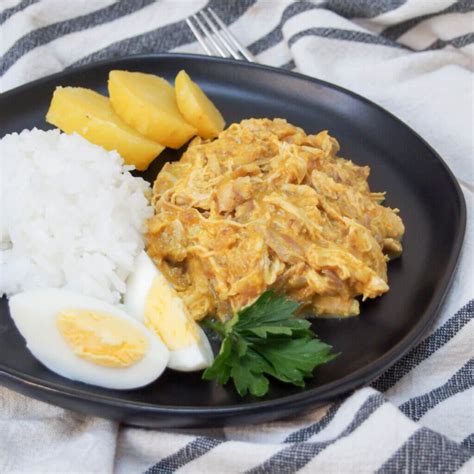 Aji de gallina (Peruvian chicken stew) - Caroline's Cooking