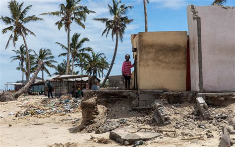 Cyclones and Covid-19: How coronavirus threatens Mozambique's recovery ...