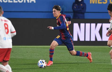 Gavi becomes 14th Under-19s player to debut for Barça B under Garcia Pimienta