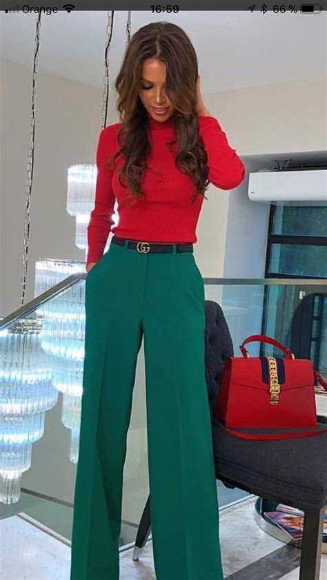 COLOUR COMBO: EMERALD GREEN & RED | Moda colorida, Looks, Looks casuais femininos