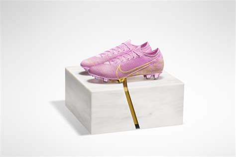 Nike Recognizes Megan Rapinoe's Banner Year With A Commemorative Pair ...