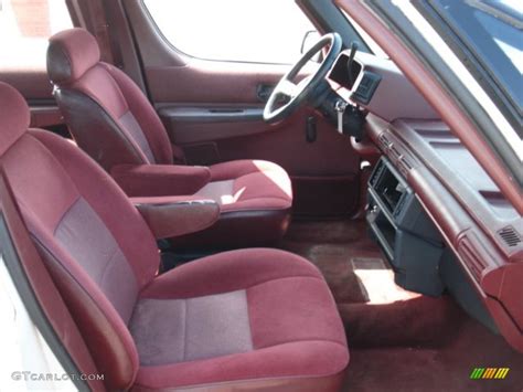 Red Interior 1991 Chevrolet Lumina MPV Photo #68765146 | GTCarLot.com