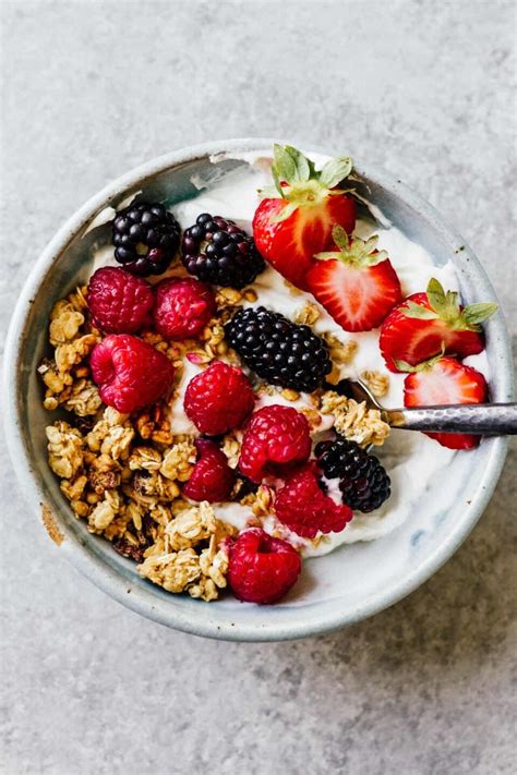 19 Yogurt Bowl Recipes that Make Breakfast so Easy - An Unblurred Lady